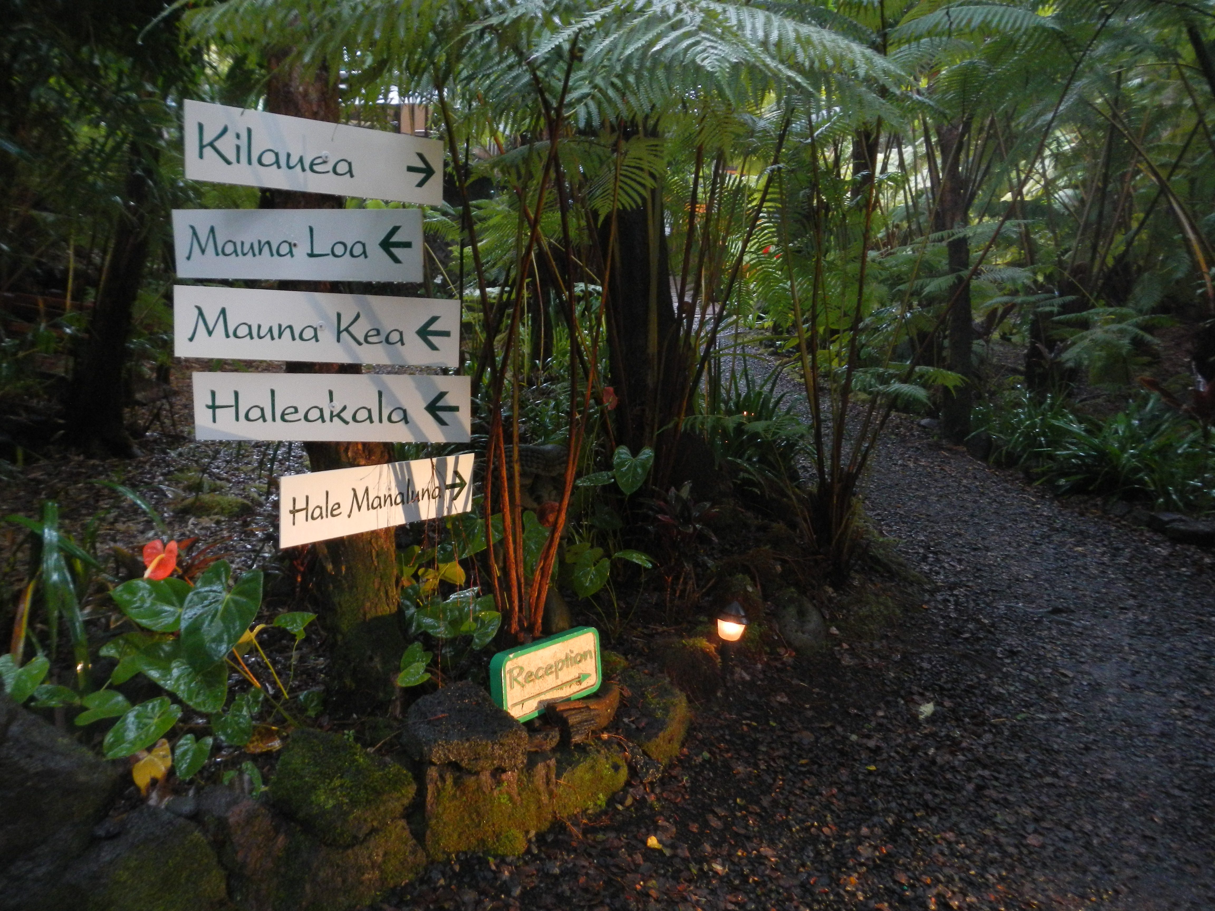 Volcano Village Lodge sign