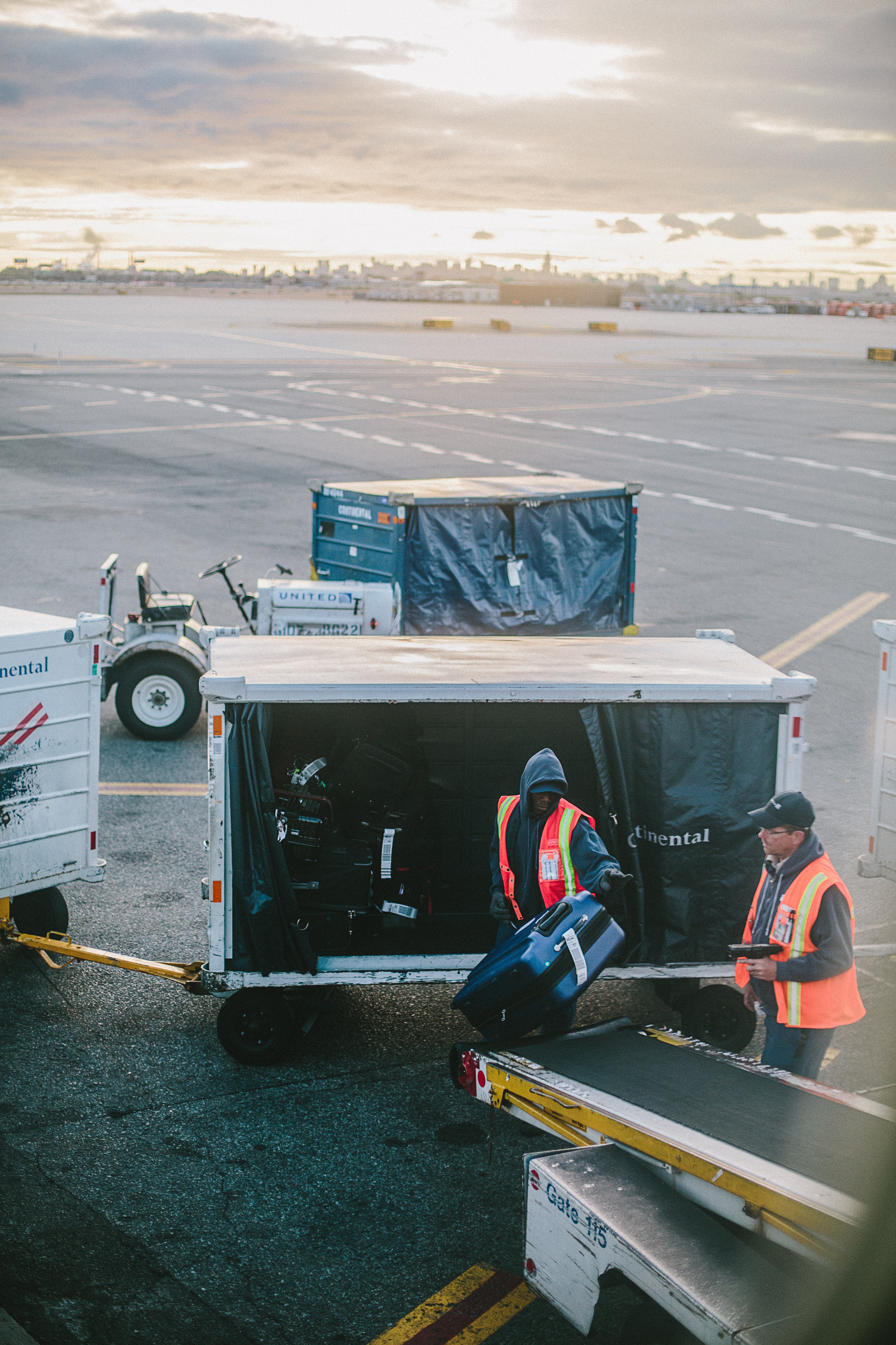 airport baggage