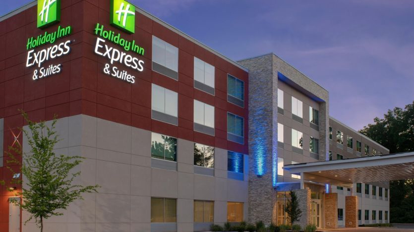 holiday-inn-express-and-suites-north-brunswick-5571127711-2x1