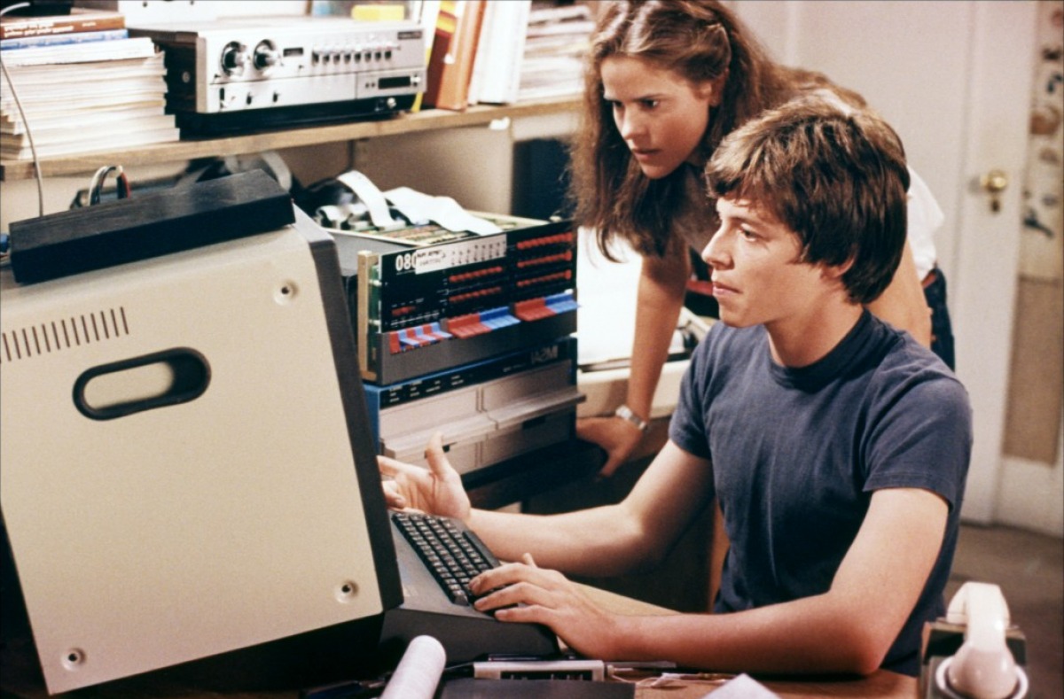 WarGames-Sheedy-and-Broderick-on-computer.jpg