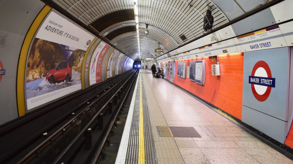 a train tracks in a tunnel