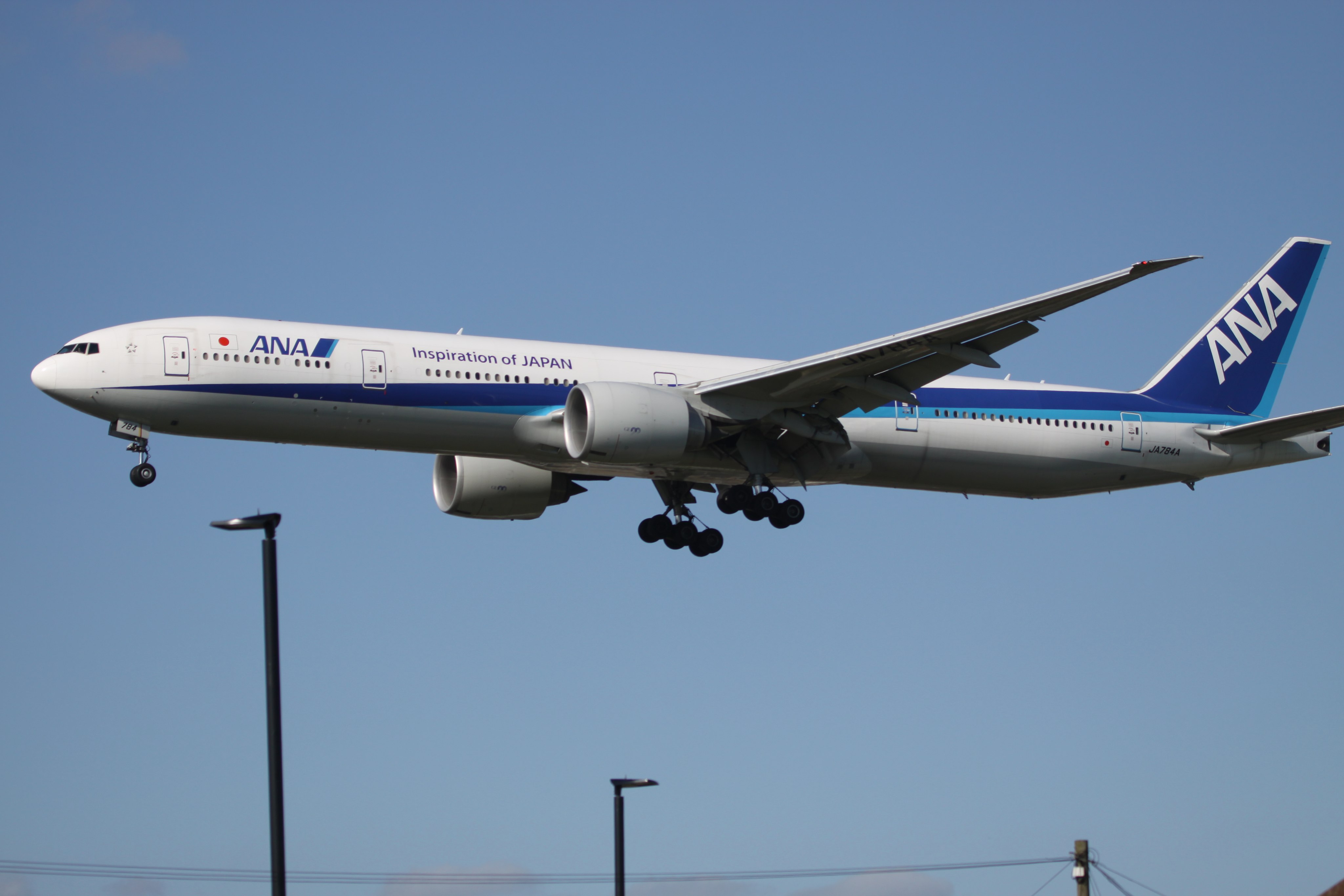 JA784A_Boeing_B.773_ANA_All_Nippon_With_Inspiration_Of_JAPAN_Titles_(13891244735)