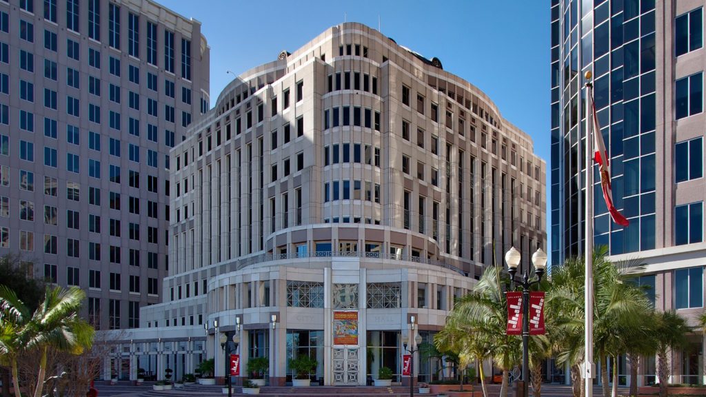 a large building with many windows