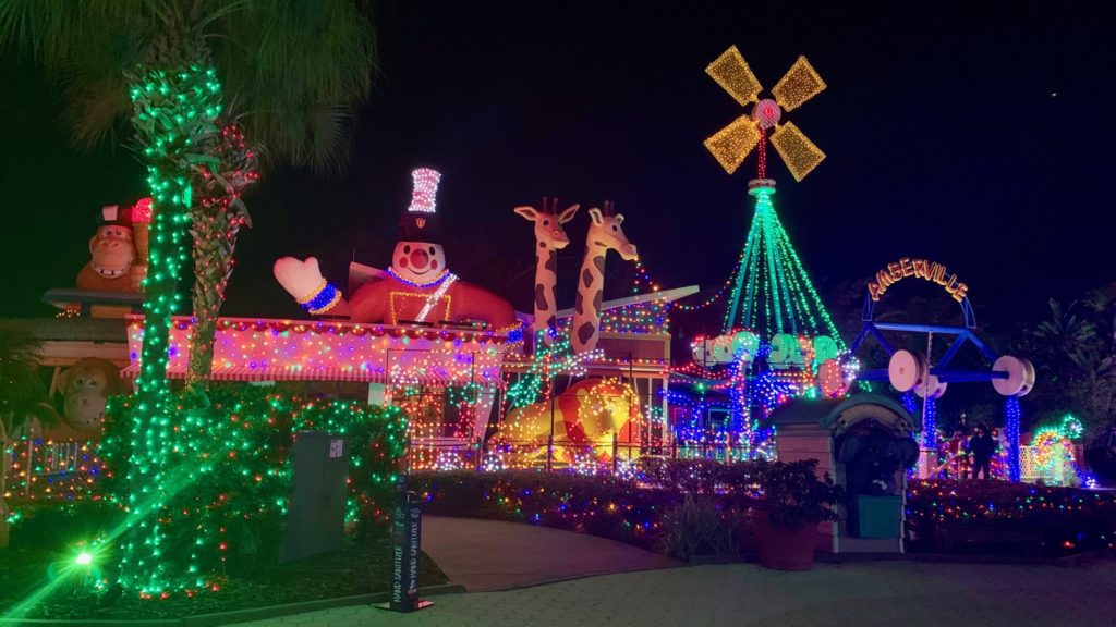 a house with christmas lights