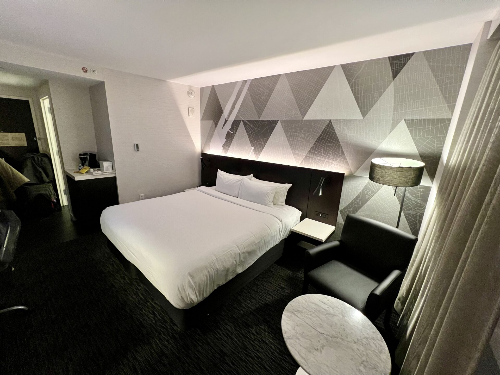 hotel courtyard long island city new york manhattan view