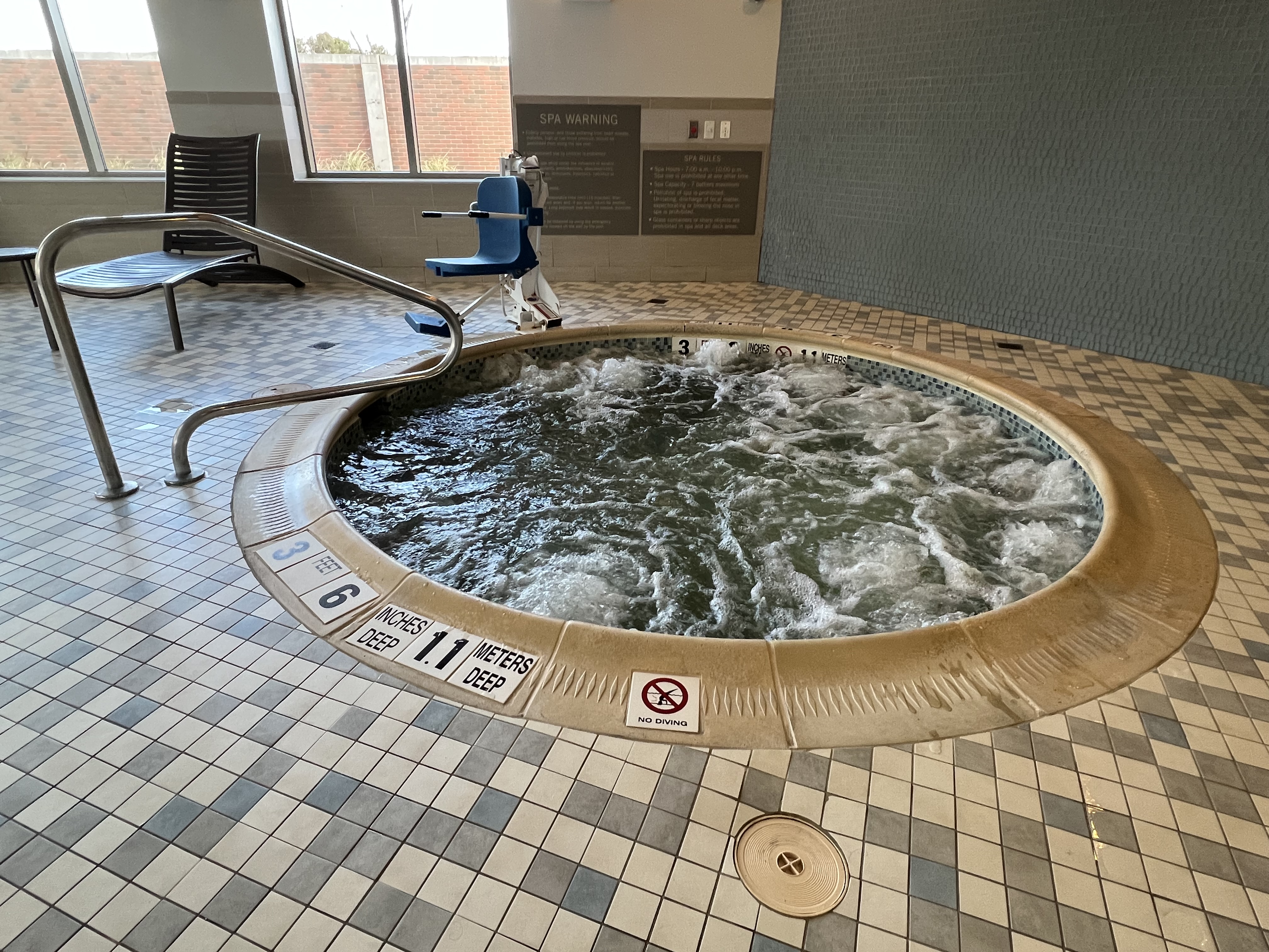 a hot tub in a room