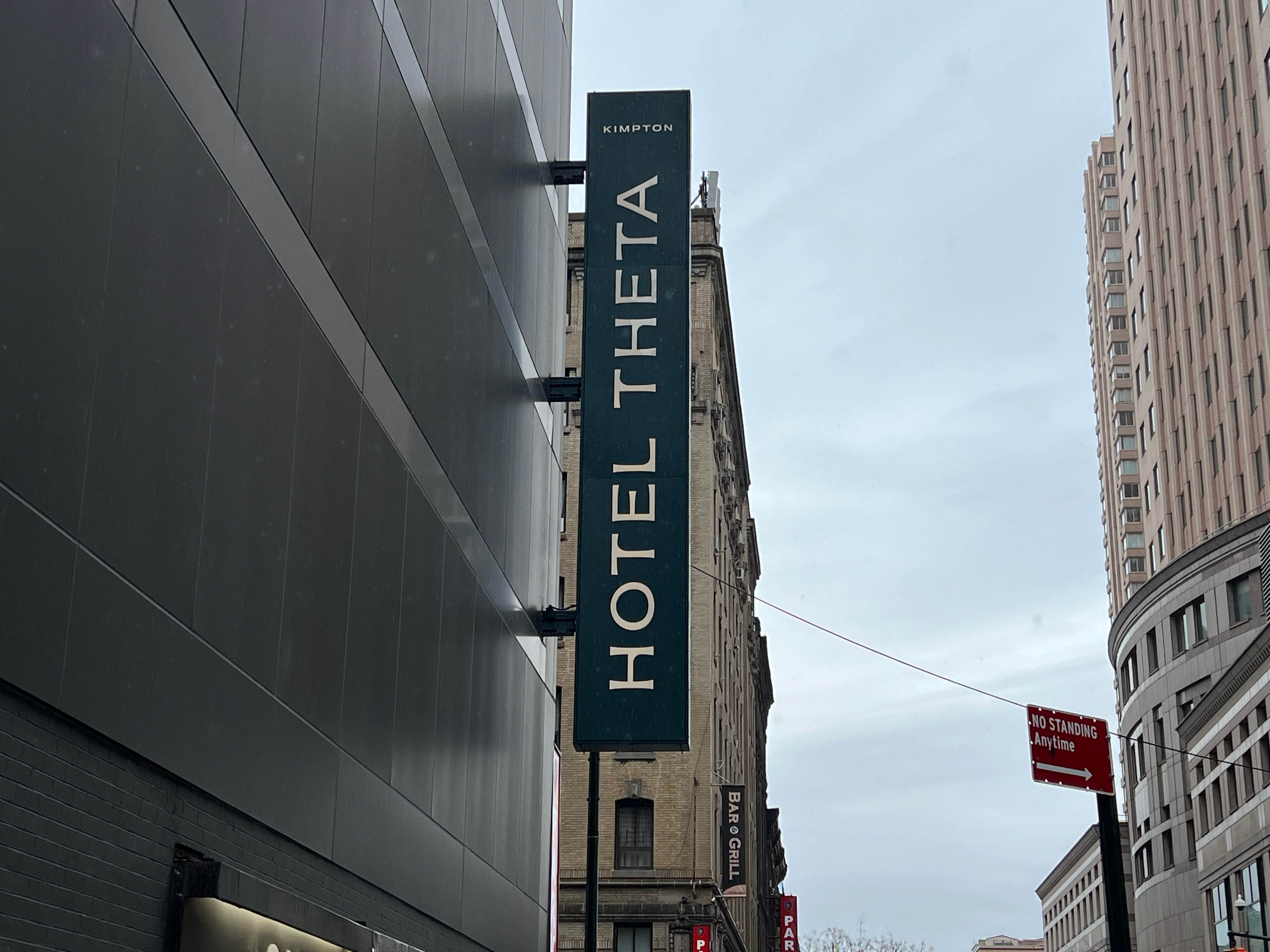 Kimpton Hotel Theta exterior entrance