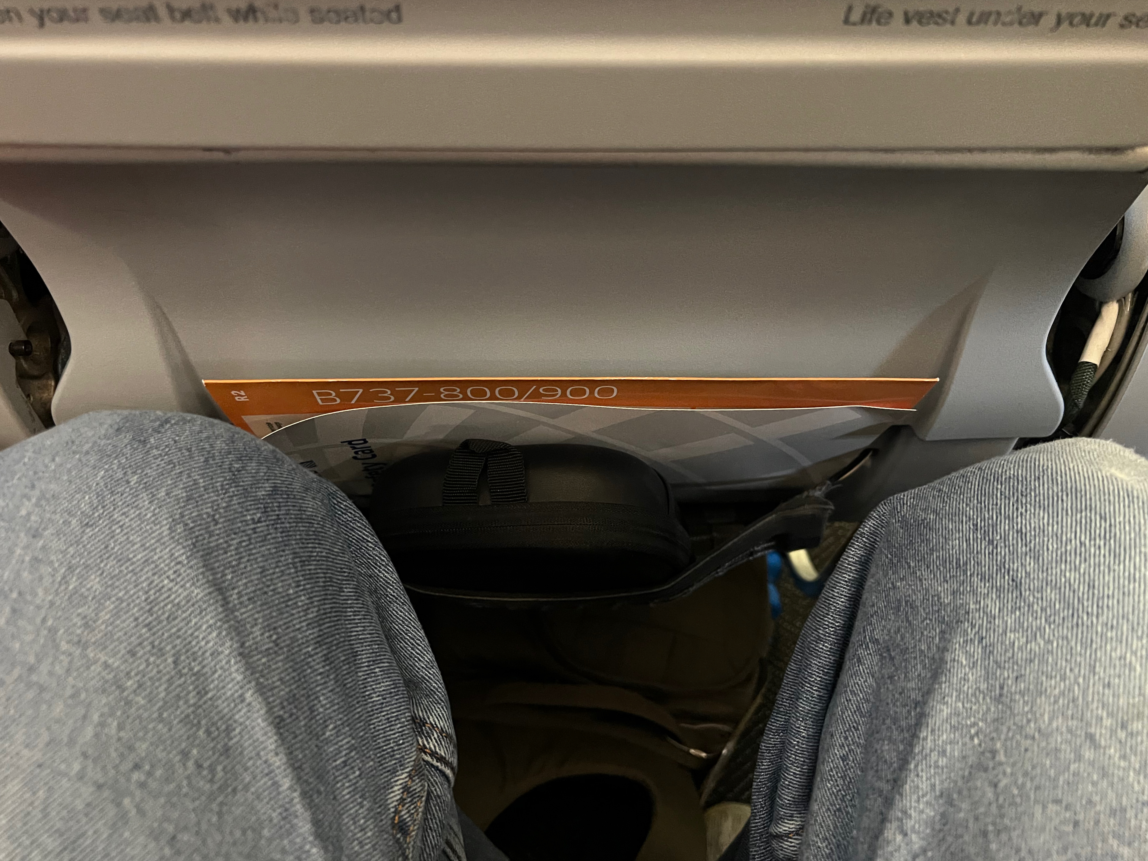 Legroom photo in standard United economy on 737