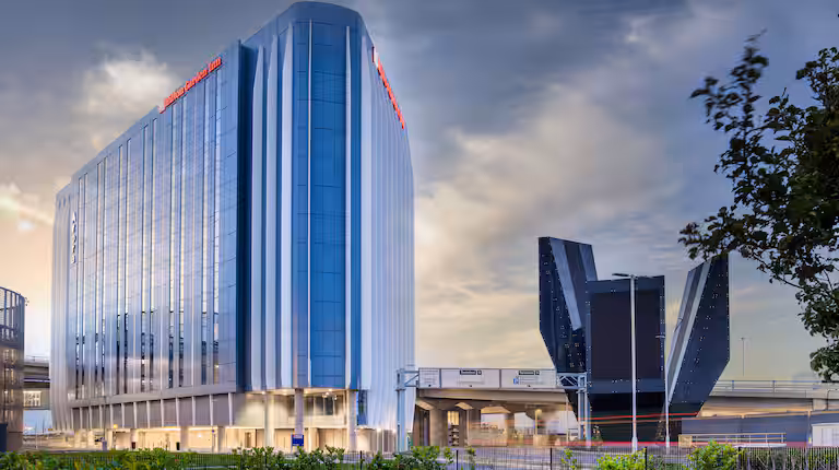 Hilton Garden Inn London Heathrow Terminals 2 and 3 exterior view